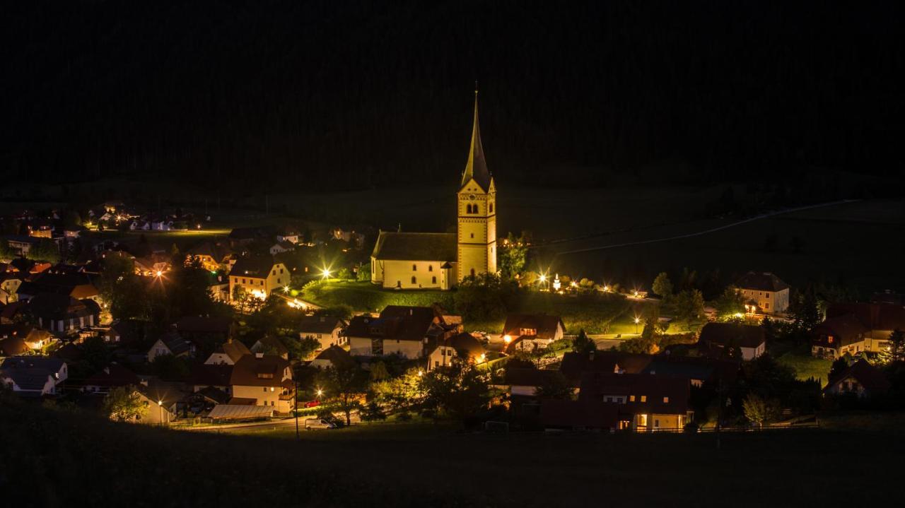 Camping Bella Austria Sankt Peter am Kammersberg Exterior foto